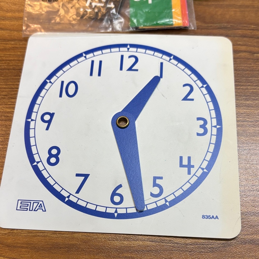 Educational Time-Telling Learning Toy Set - Picture 6 of 11